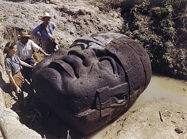 The discovery of an African head of the Olmec civilization 
