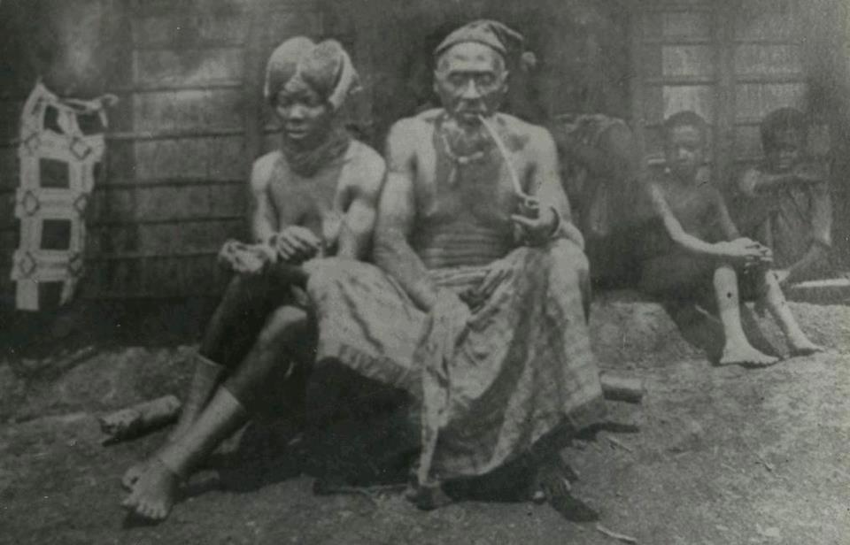 Chef Bulu (du groupe Fang) et son épouse Début du siècle dernier 