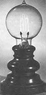 L'ampoule de longue durée, avec filament incandescent solide, inventée par Lewis Latimer et Joseph Nichols